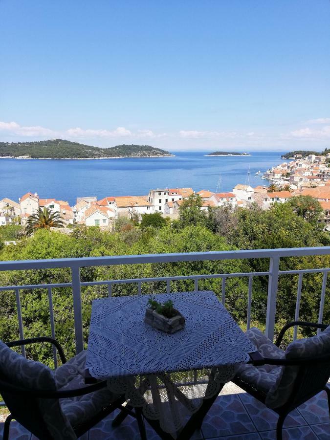 Apartment Pecarevic - A Holiday With A Stunning View Vis Exteriör bild